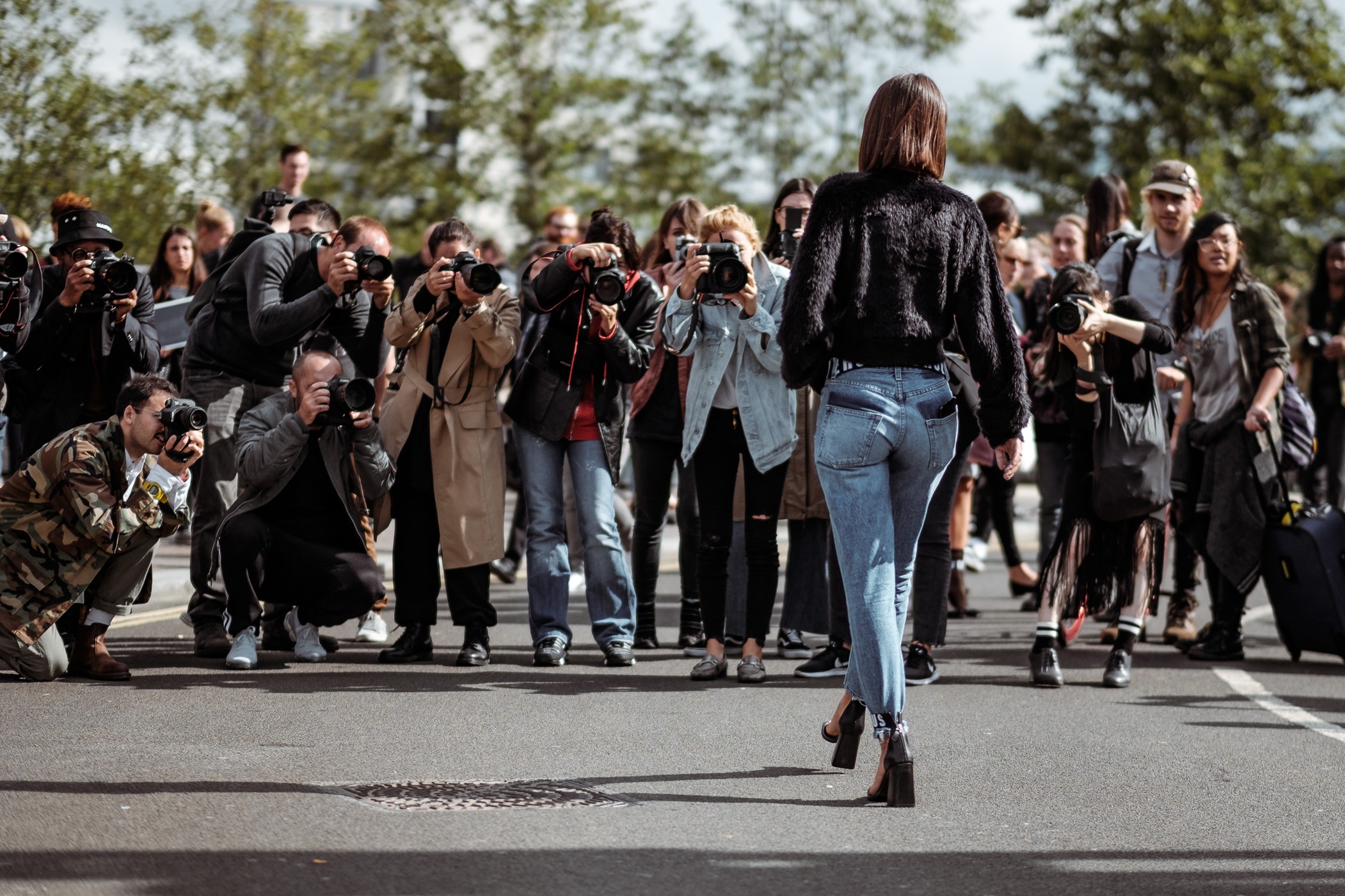 photo-1505682732560-497f376018e9 6 Ways Skinny Jeans Can Compliment Your Figure