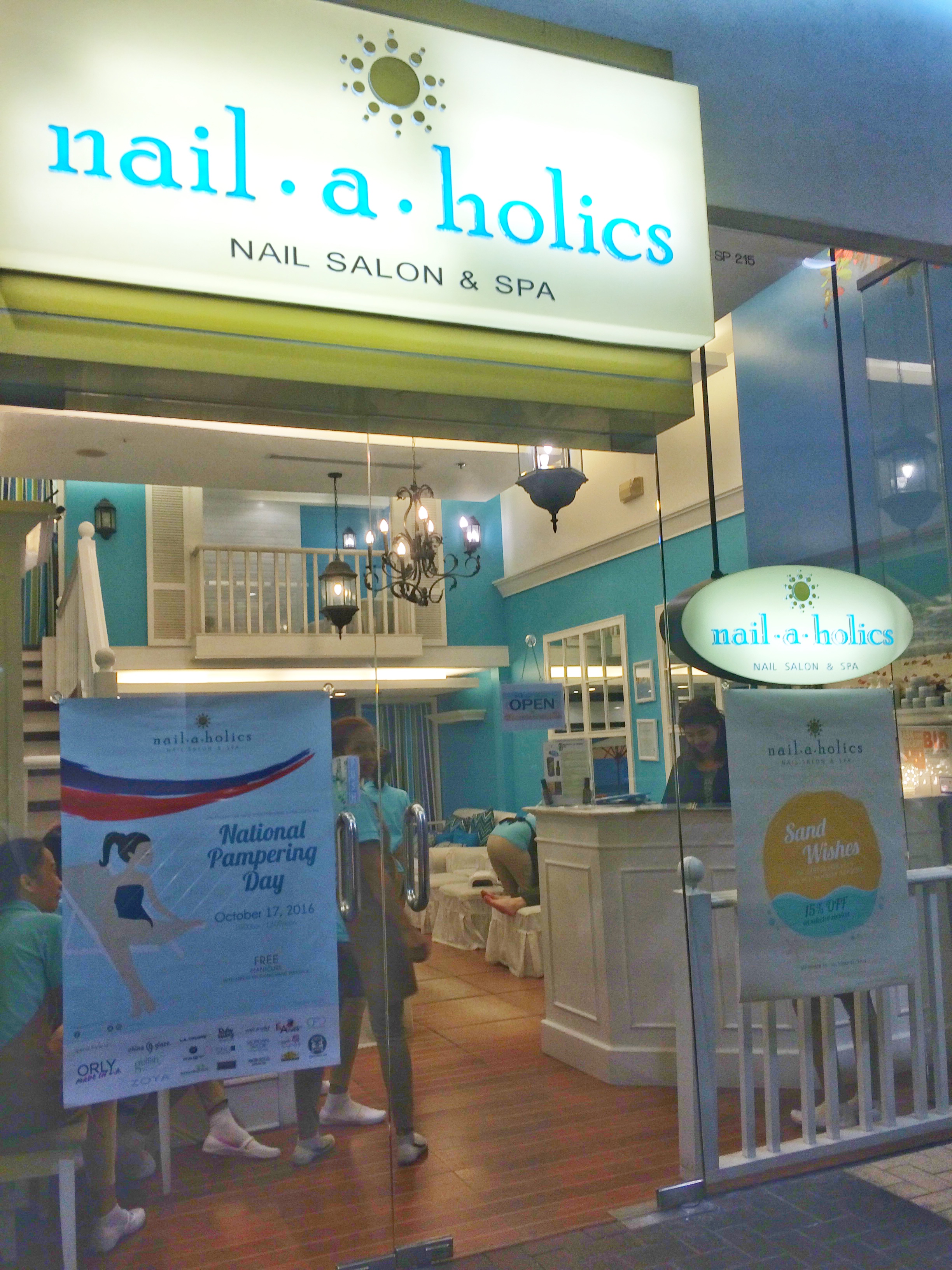 5 Reasons to celebrate national pampering Day at Nailaholics