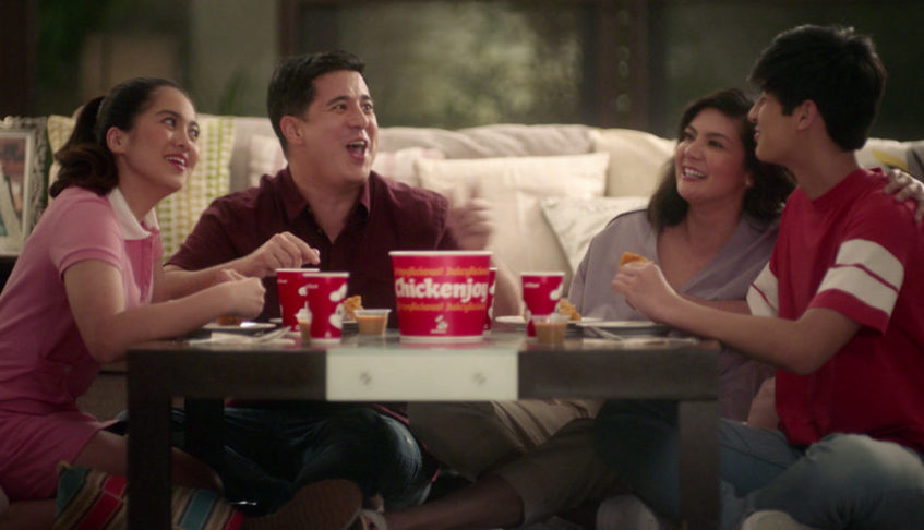 New Jollibee Chickenjoy TVC gives us a glimpse into the lives of Muhlach family