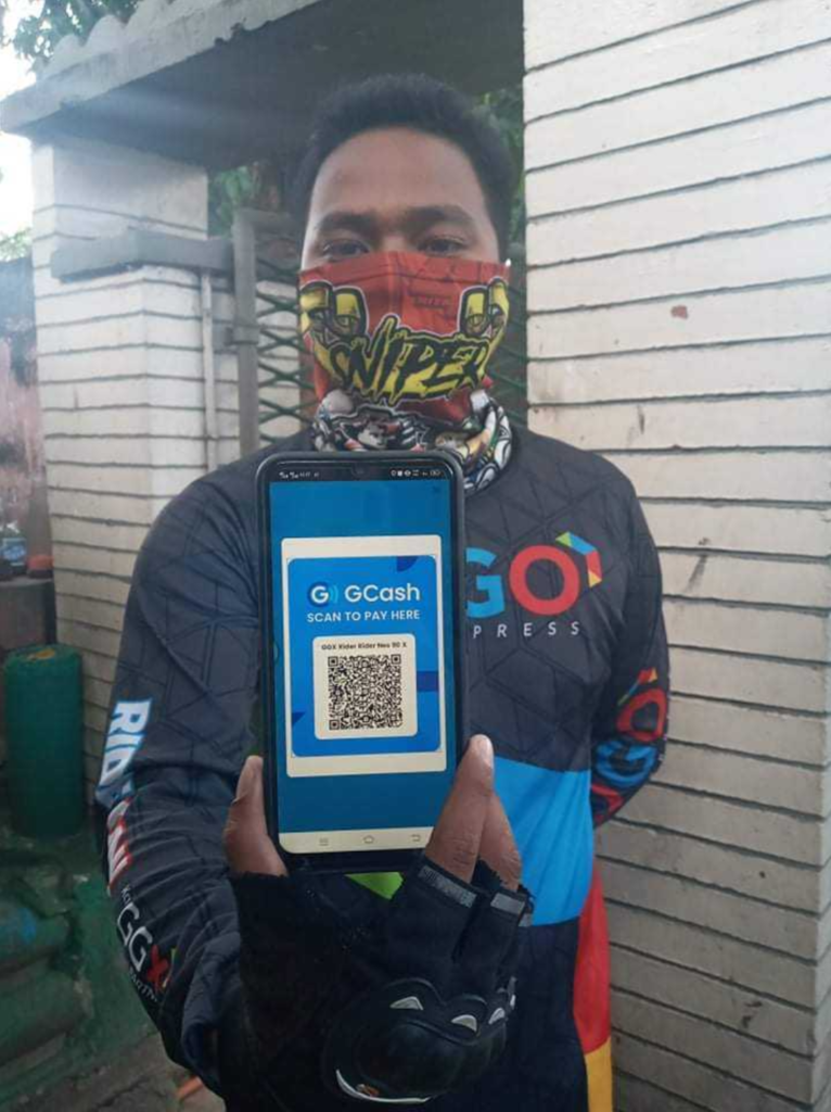 GCash Safe and cashless delivery transactions with GCash and GoGo Xpress photo