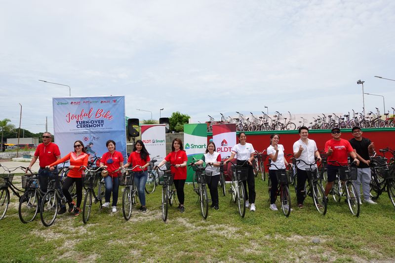 PLDT, Smart, PSF turn over Bikes for Livelihood in La Union