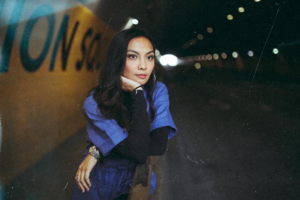 Leah Halili teams up with The Ransom Collective girls on breezy poptrack “Clear To Me”