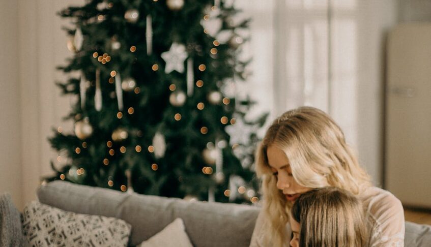 6 Signs Your Child Is Experiencing Anxiety During the Holidays