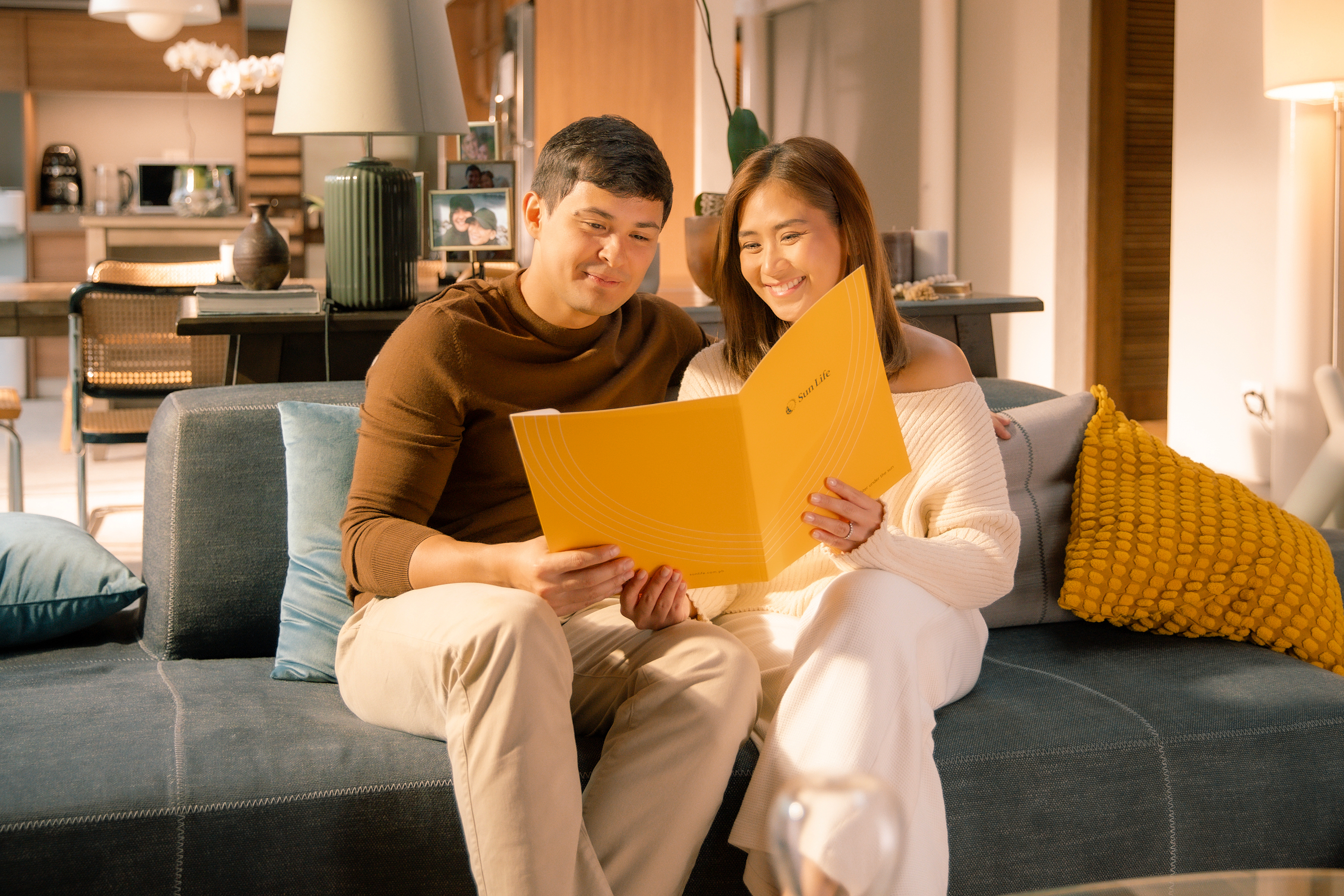 Sun Life Brand Ambassadors Matteo Guidicelli & Sarah Geronimo (1).JPG