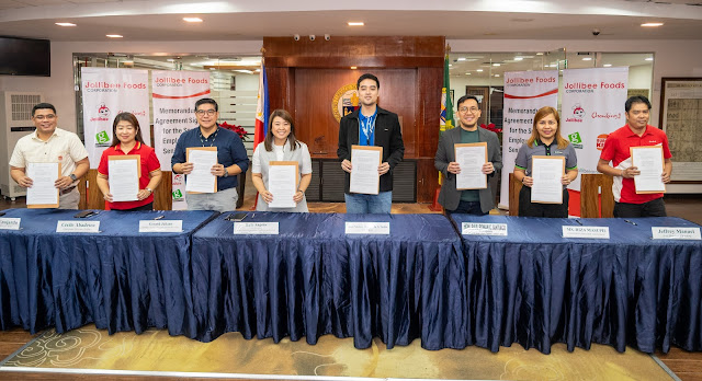Jollibee20Group20Pasig20LGU20to20Provide20Jobs20to20Senior20Citizens20and20PWDs20