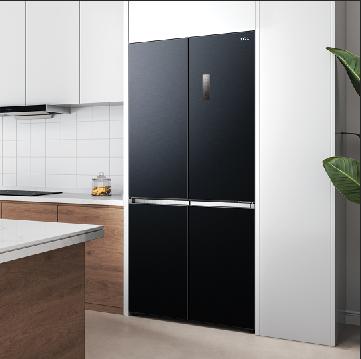 Introducing20The20Sleek20and20Functional20TCL20Free20Built In20Refrigerator 3
