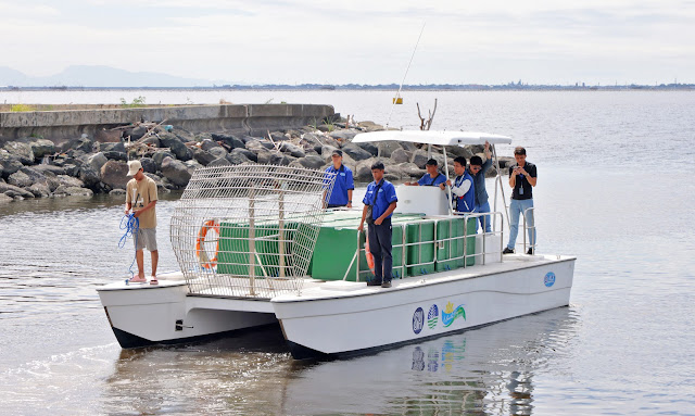 SM Prime and DENR bolster Manila Bay cleanup efforts with high-tech trash boat