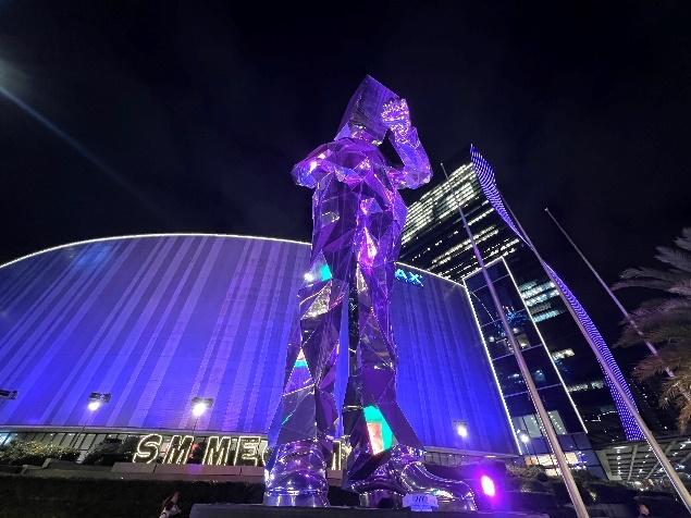 A statue in front of a building

AI-generated content may be incorrect.