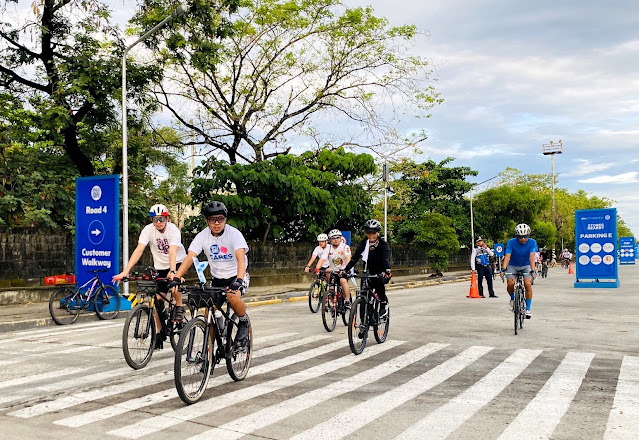 Cyclists ride together in celebration of World Bicycle Day at SM, promoting eco-friendly mobility and cleaner cities as part of Philippine Environment Month 2025.