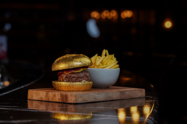 5BPhoto2035D2024K20Magic20Golden20Burger