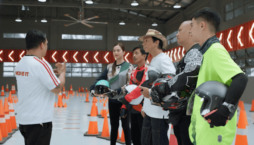 Kuya Kim Takes On MOVE IT’s Rider Onboarding, Proves It’s No Easy Pass