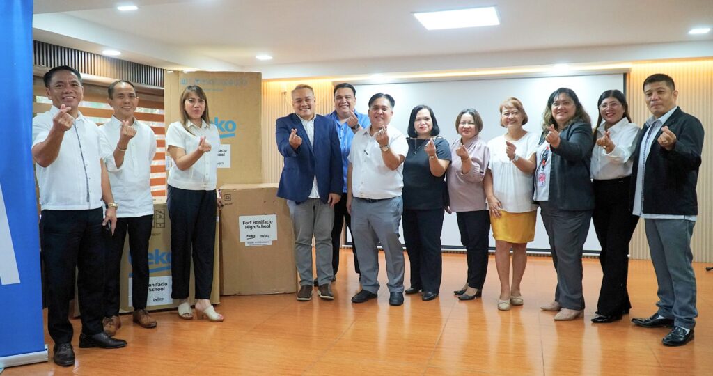 beko with representatives of selected schools from deped division of taguig city and pateros7234651816402107914.