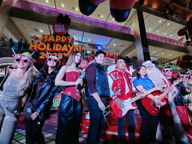 Rockin’ Around the Christmas Tree — The SM City Marikina Way